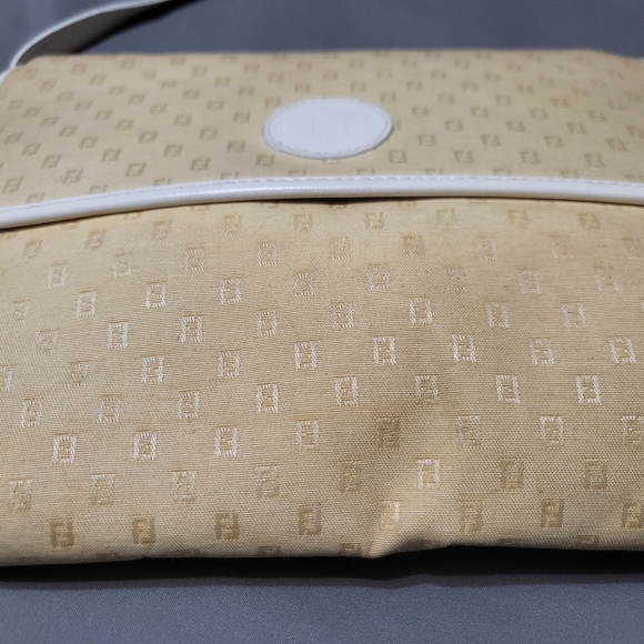 Vintage fendi bag. - Picture 6 of 8